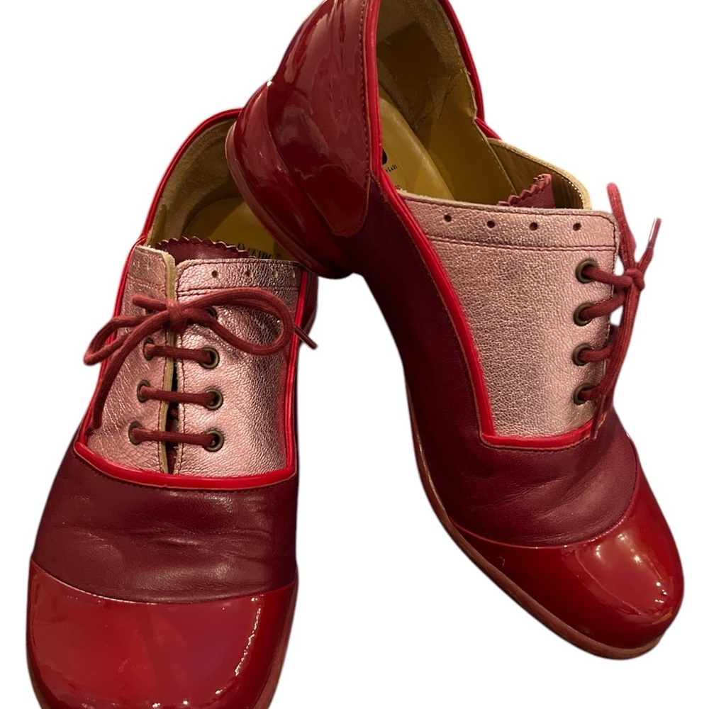 FLUEVOG DARBY, FELLOWSHIP, 
PINK & RED PATENT LEATHER 
SZ 6, RARE, HARD TO FIND